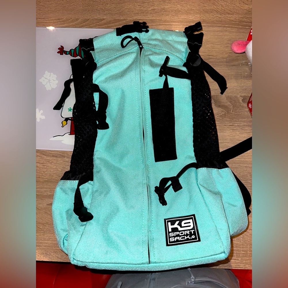 K9 Sport Sac Air2, pet carrier / pet backpack. Size Large, mint green color
